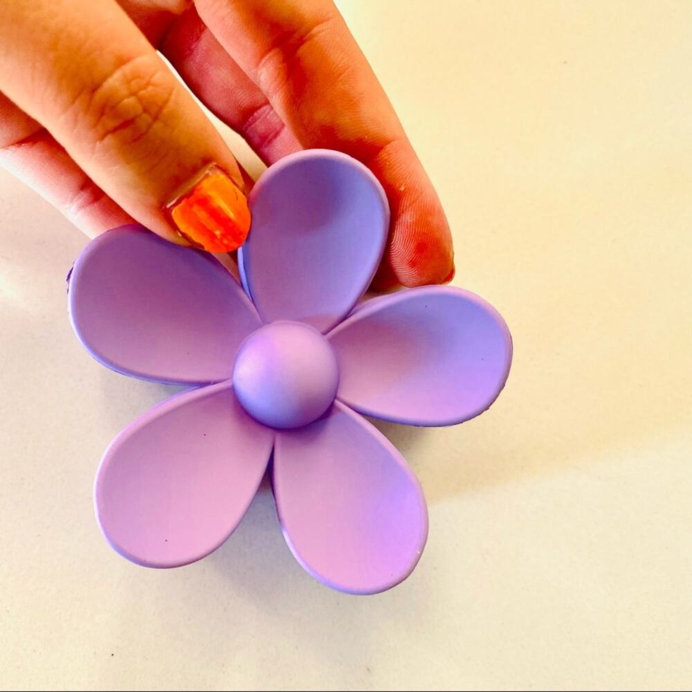 NEW FREE PEOPLE Hot Purple Neon Daisy Flower Claw Clip Hair Retro Oversized Updo